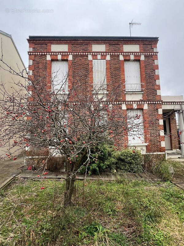 Maison à SURESNES