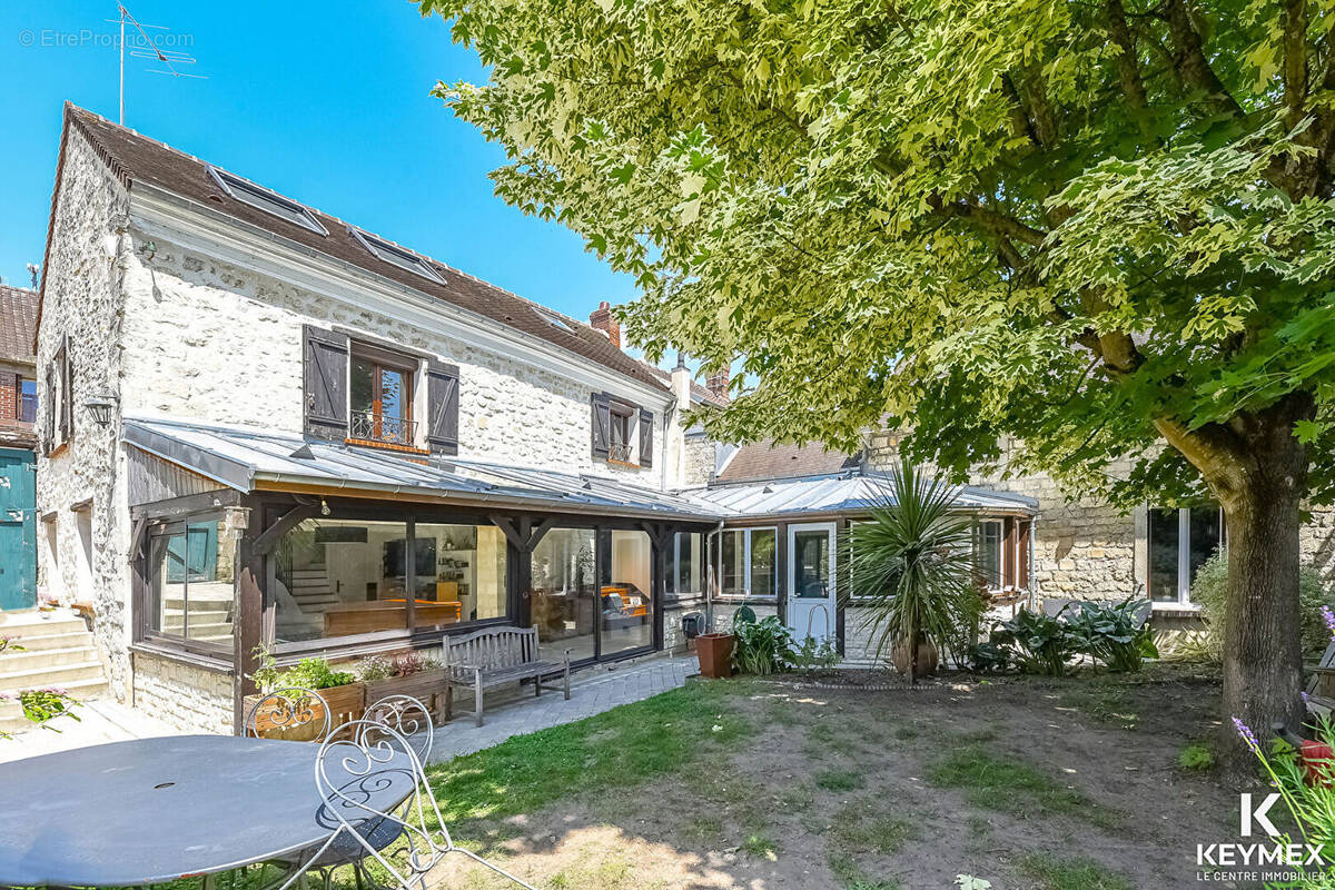 Maison à CHAMPAGNE-SUR-OISE