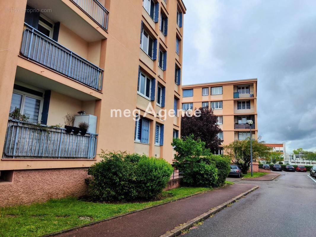 Appartement à VENISSIEUX