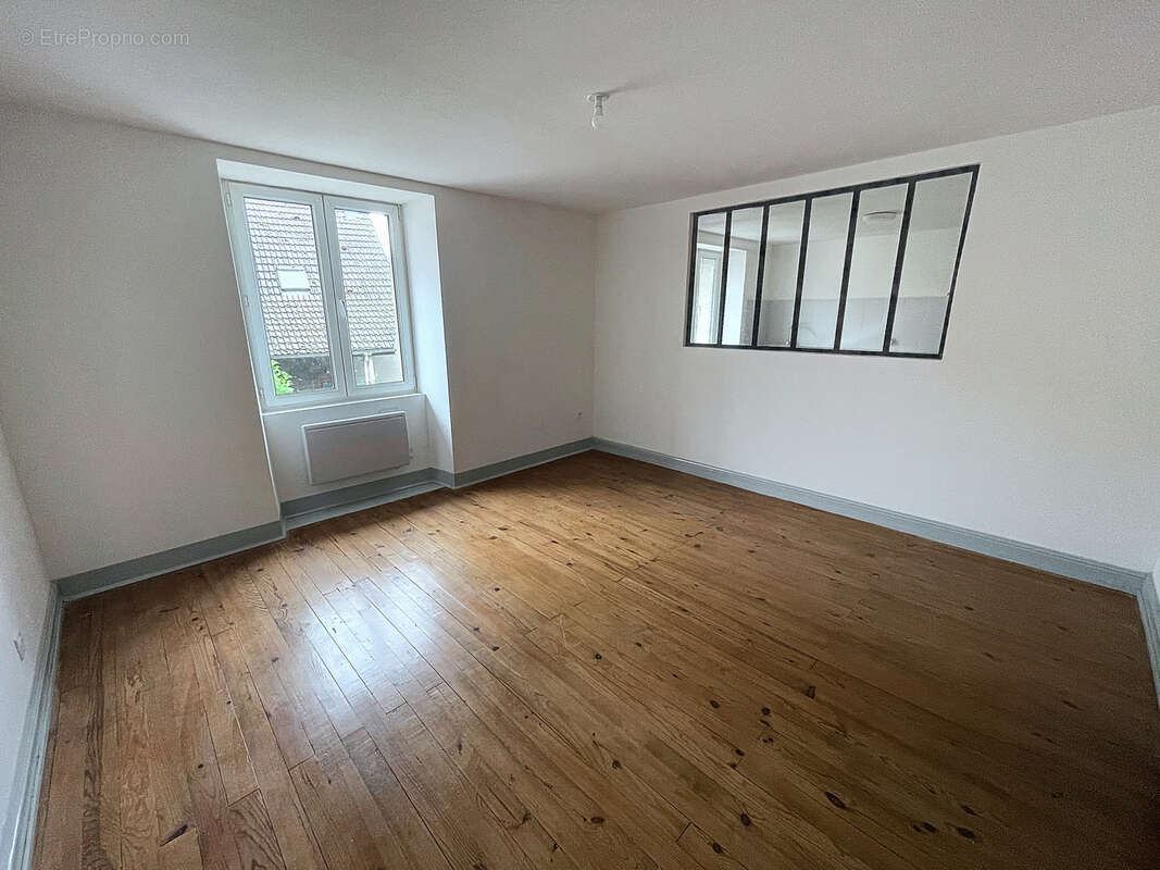 Appartement à ARBOUANS