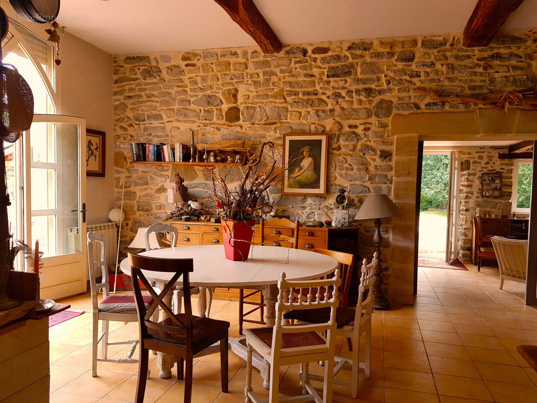 Maison à ORTHEVIELLE