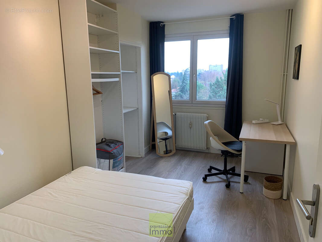 Appartement à BRON