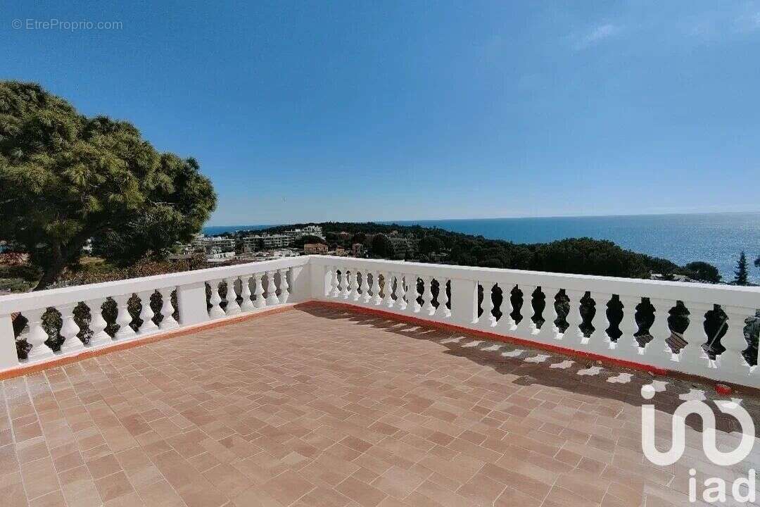 Photo 2 - Appartement à ROQUEBRUNE-CAP-MARTIN