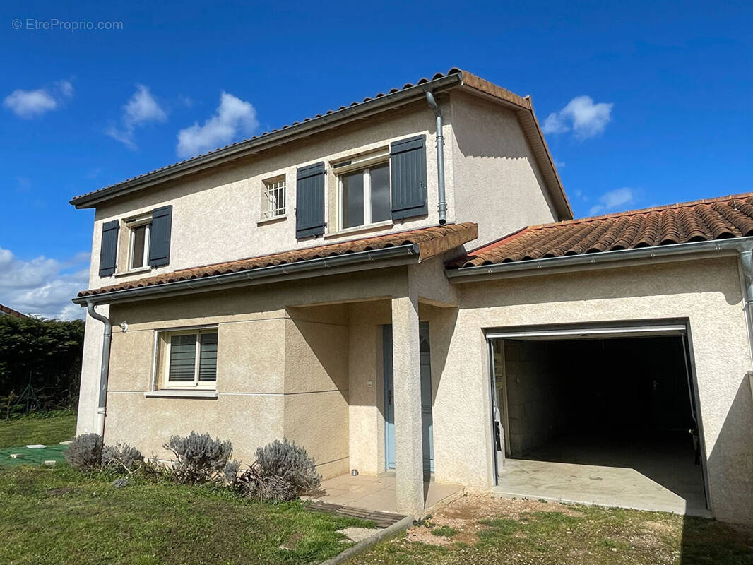 Maison à SENOZAN