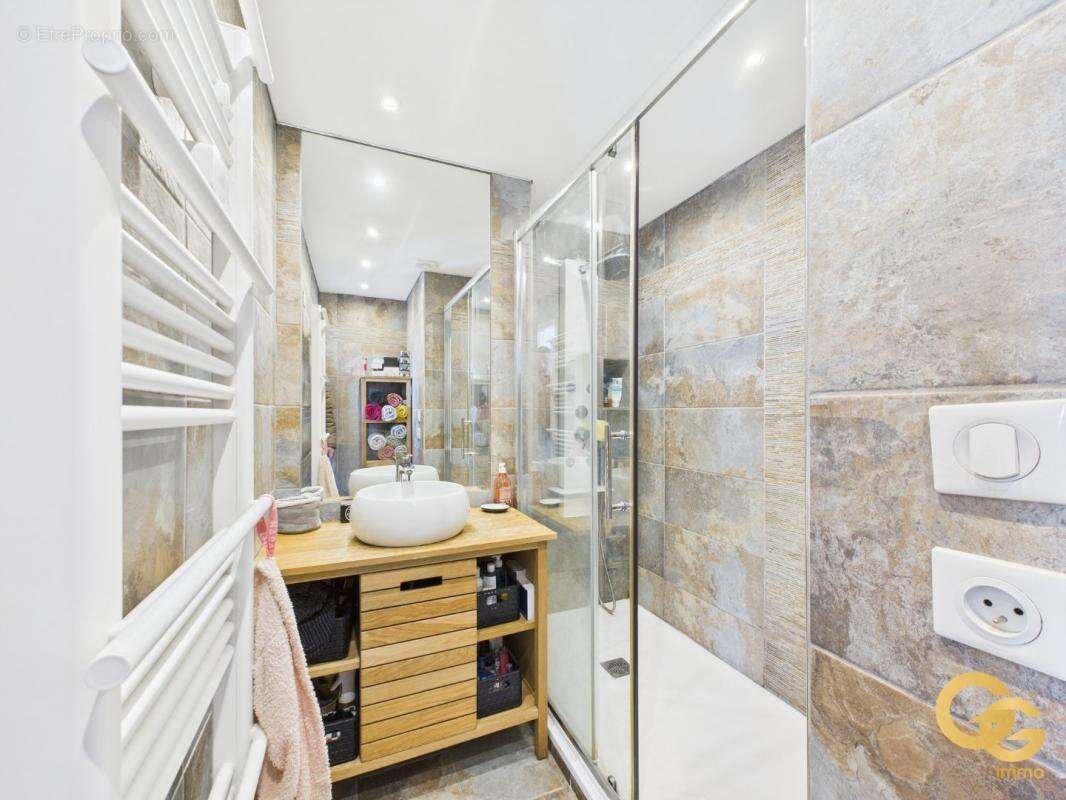 Appartement à MANDELIEU-LA-NAPOULE