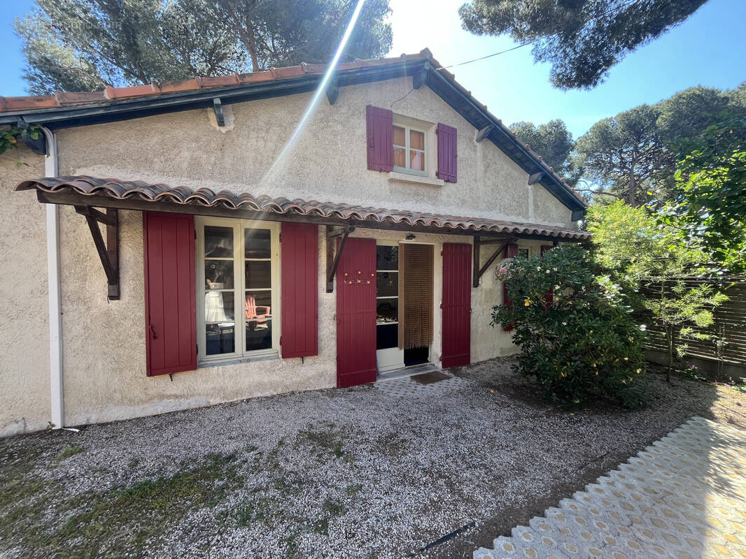 Maison à SAUSSET-LES-PINS