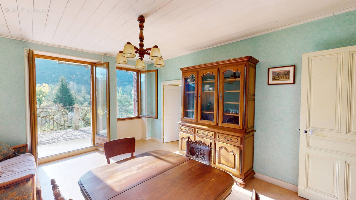 Maison à JEURRE