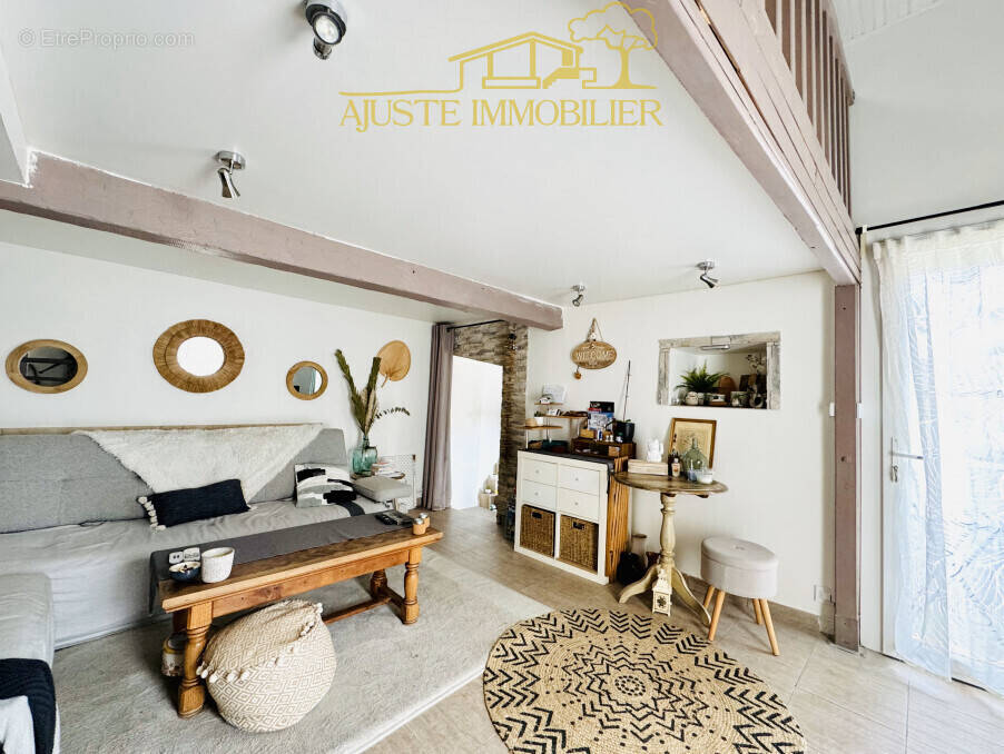 Appartement à LA FARE-LES-OLIVIERS