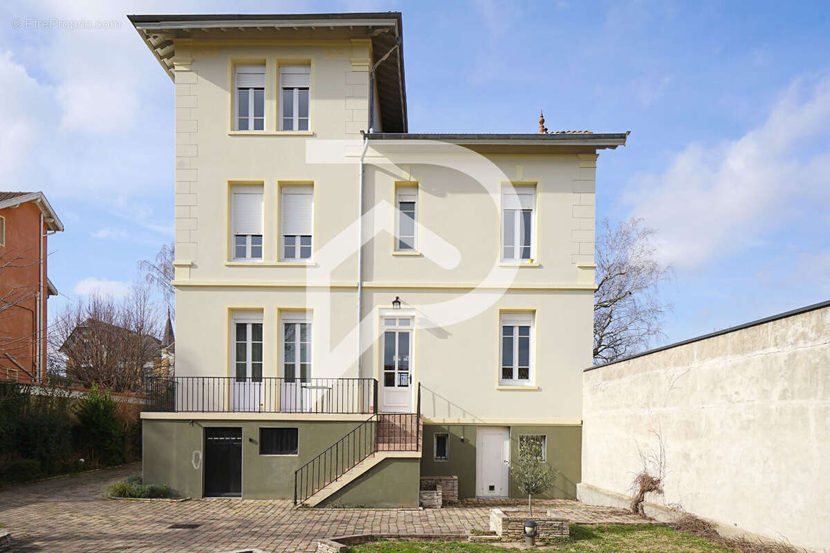 Maison à BEAUREPAIRE