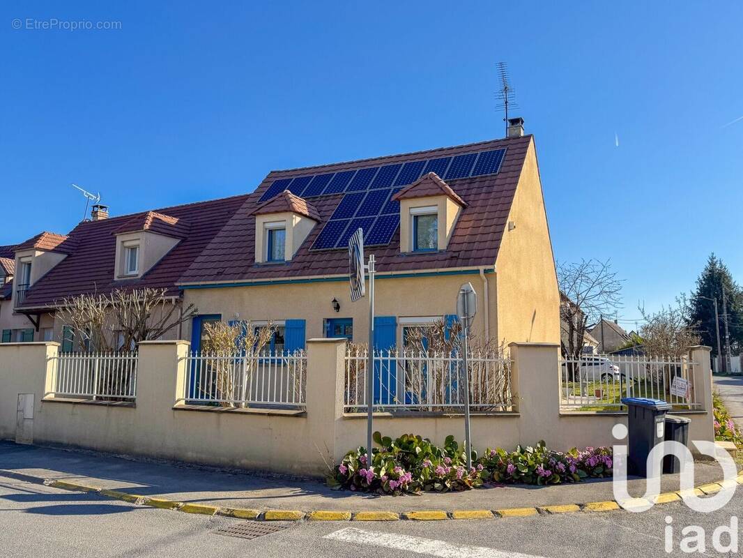 Photo 1 - Maison à QUINCY-VOISINS