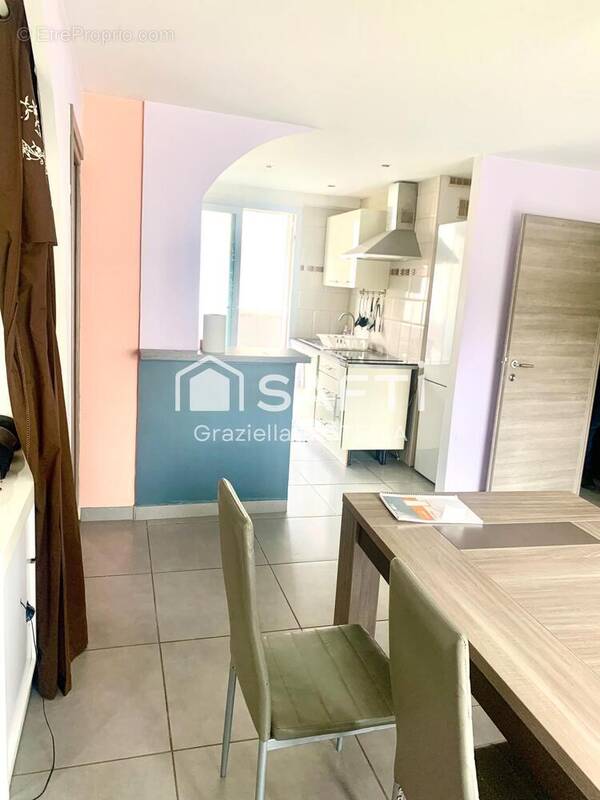 Photo 1 - Appartement à SAINT-MARTIN-D&#039;HERES