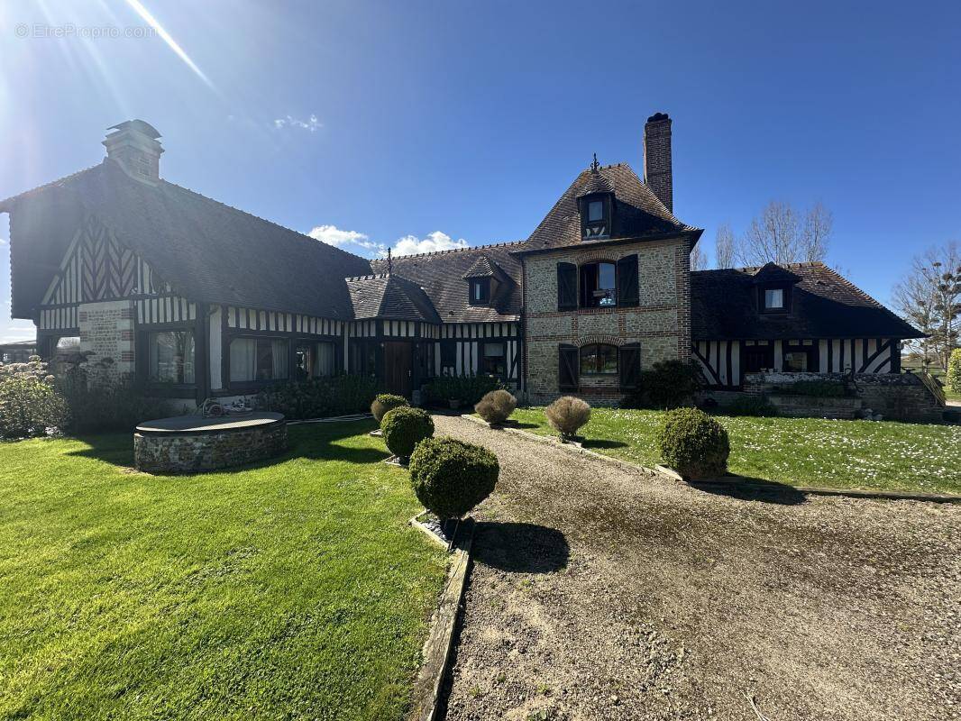 Maison à BEUVRON-EN-AUGE