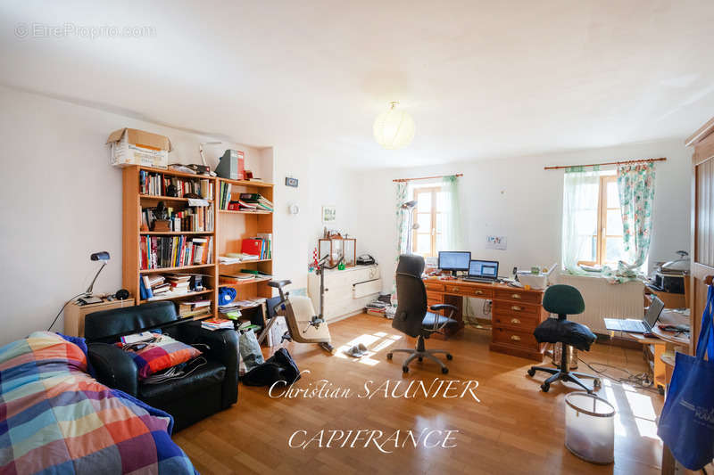 Maison à LA POMAREDE