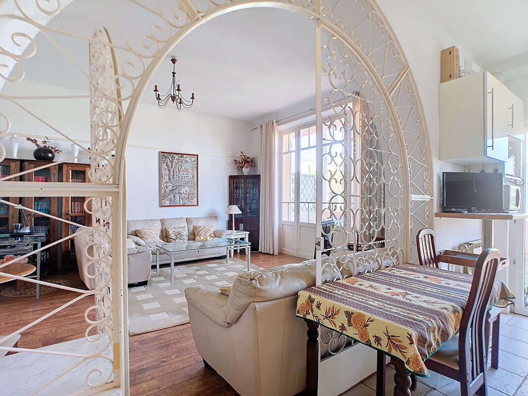 Appartement à SAINT-RAPHAEL
