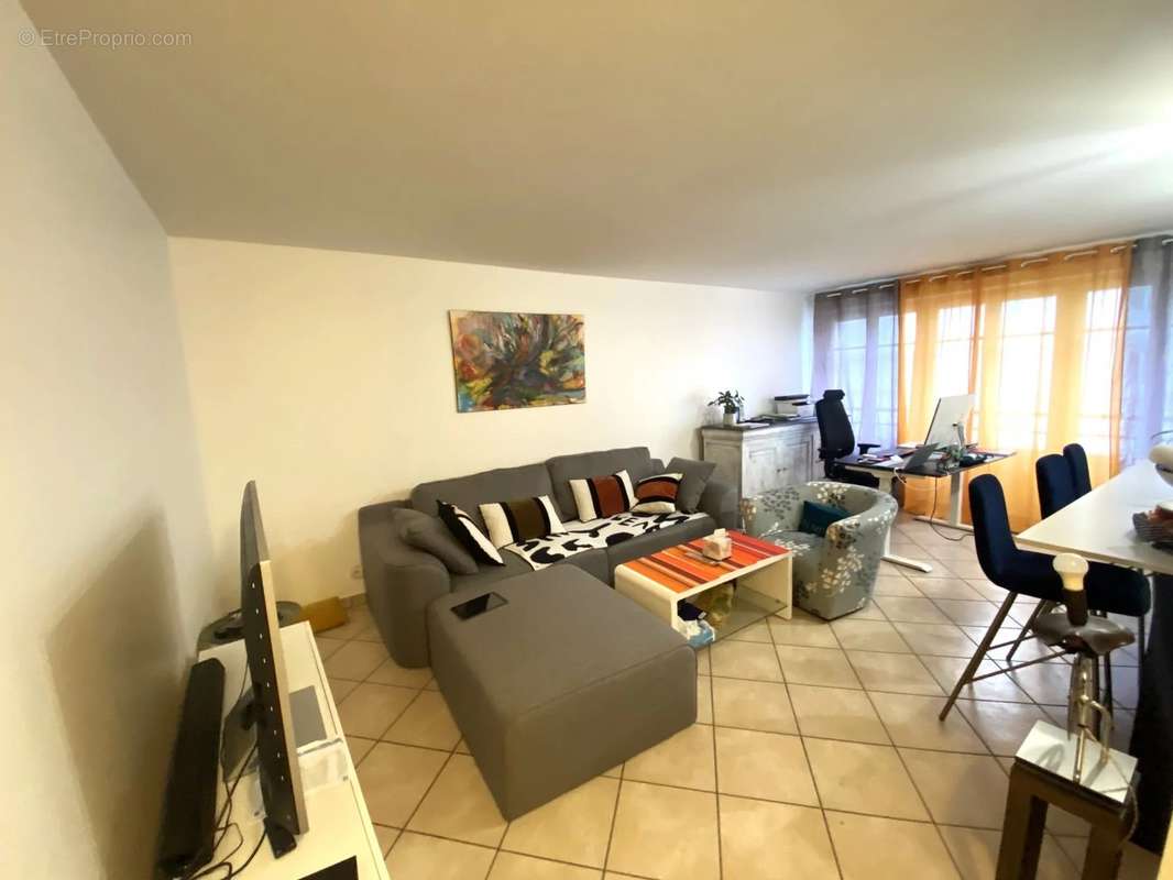 Appartement à SAINT-GRATIEN