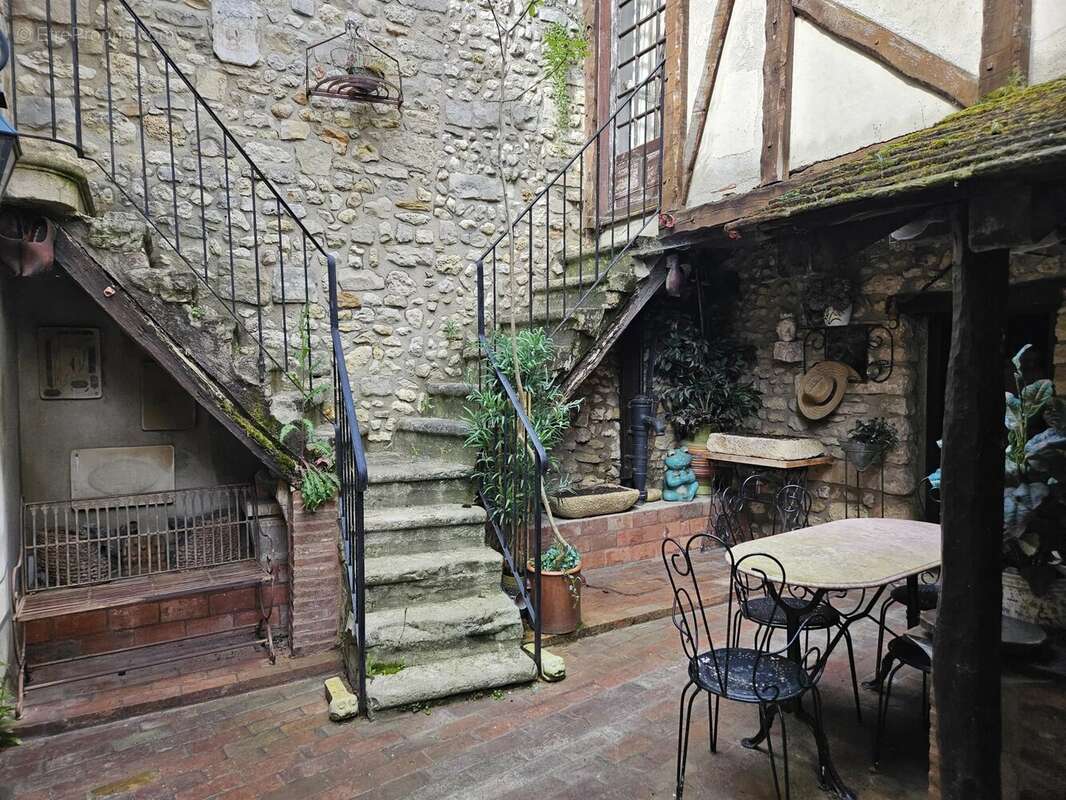 Maison à LA FERTE-ALAIS