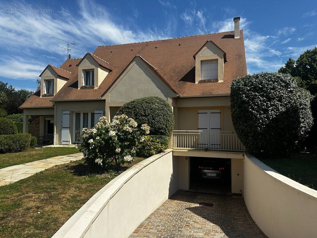 Maison à BOISSISE-LE-ROI