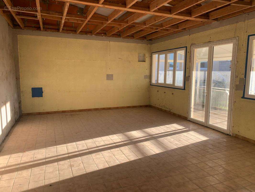 Appartement à CHARLIEU