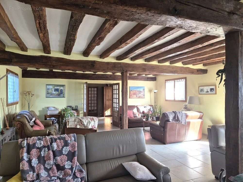 Maison à BEAUNE-LA-ROLANDE