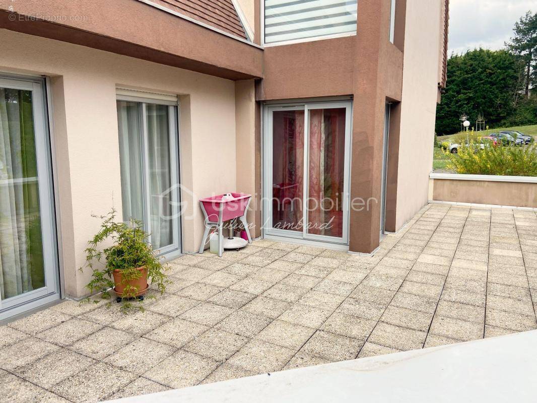 Appartement à MONT-SAINT-AIGNAN