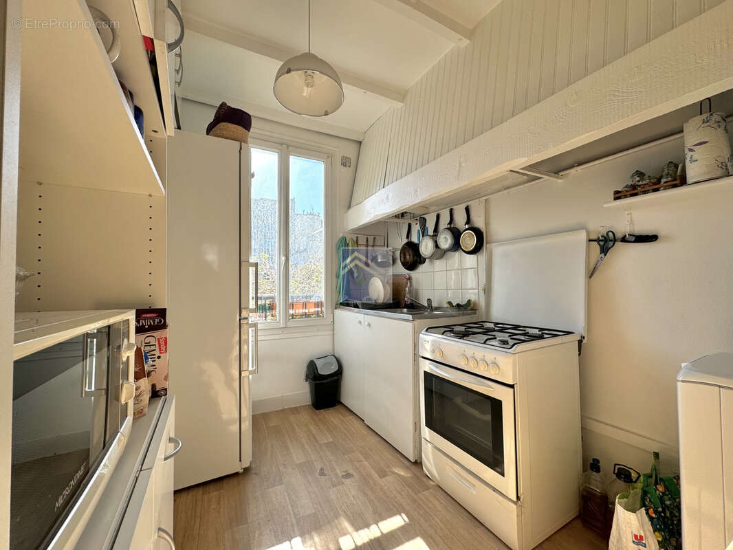 Appartement à PARIS-14E