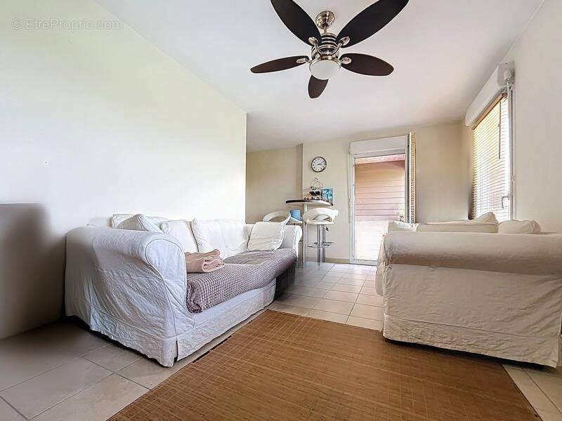 Appartement à CRANVES-SALES