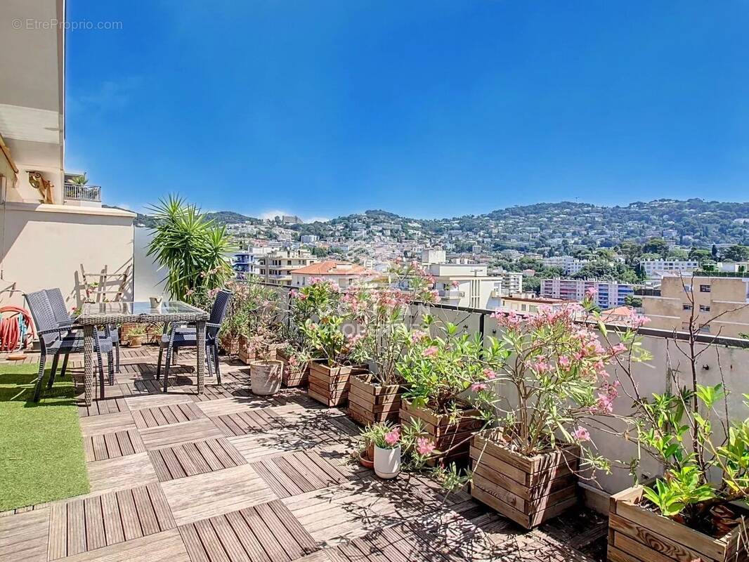 Appartement à LE CANNET