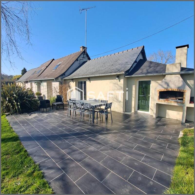 Photo 1 - Maison à CRAON
