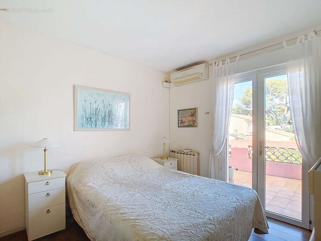 Appartement à SAINT-RAPHAEL