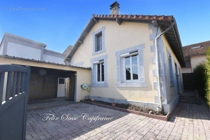 Maison à LOURDES