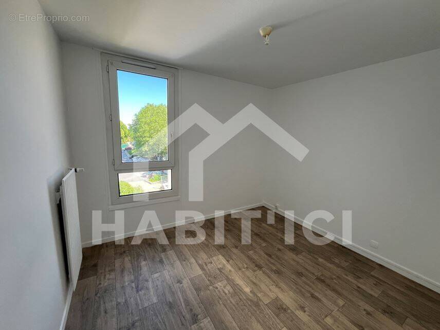 Photo 1 - Appartement à GUYANCOURT
