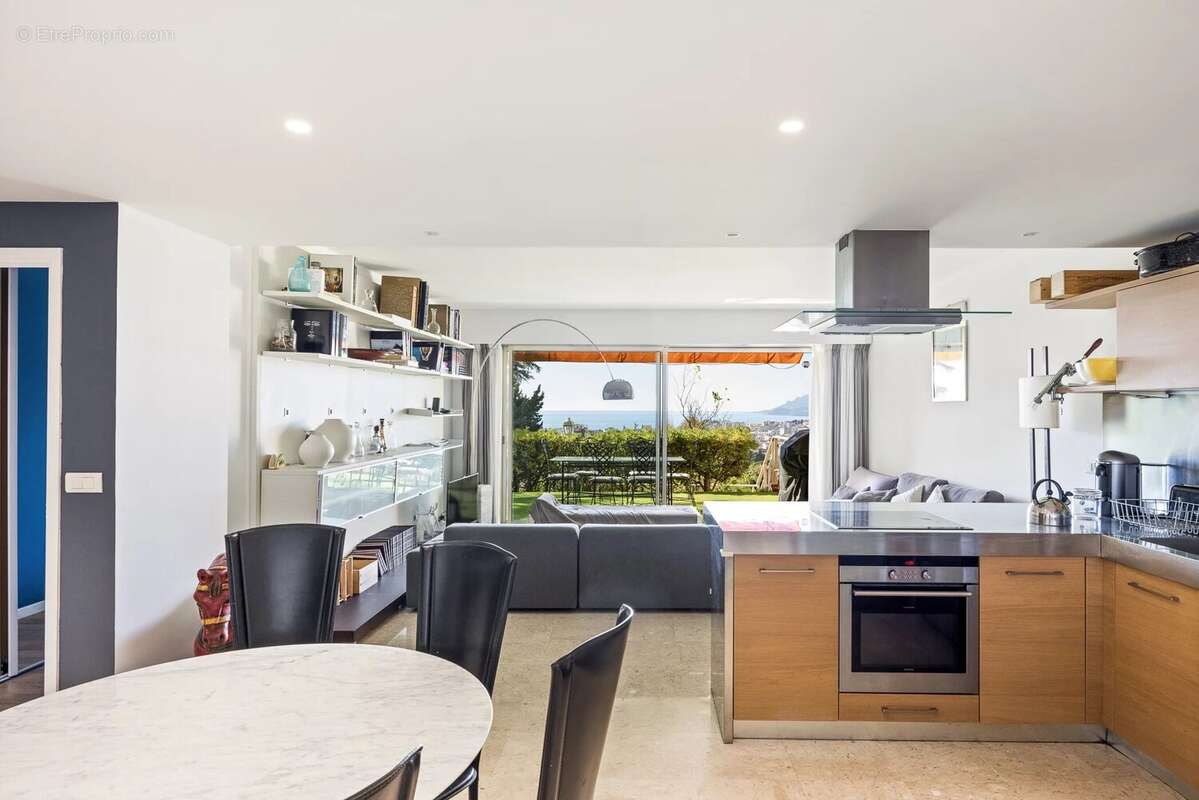 Appartement à LE CANNET