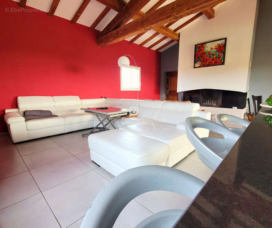 Maison à VALLON-PONT-D&#039;ARC