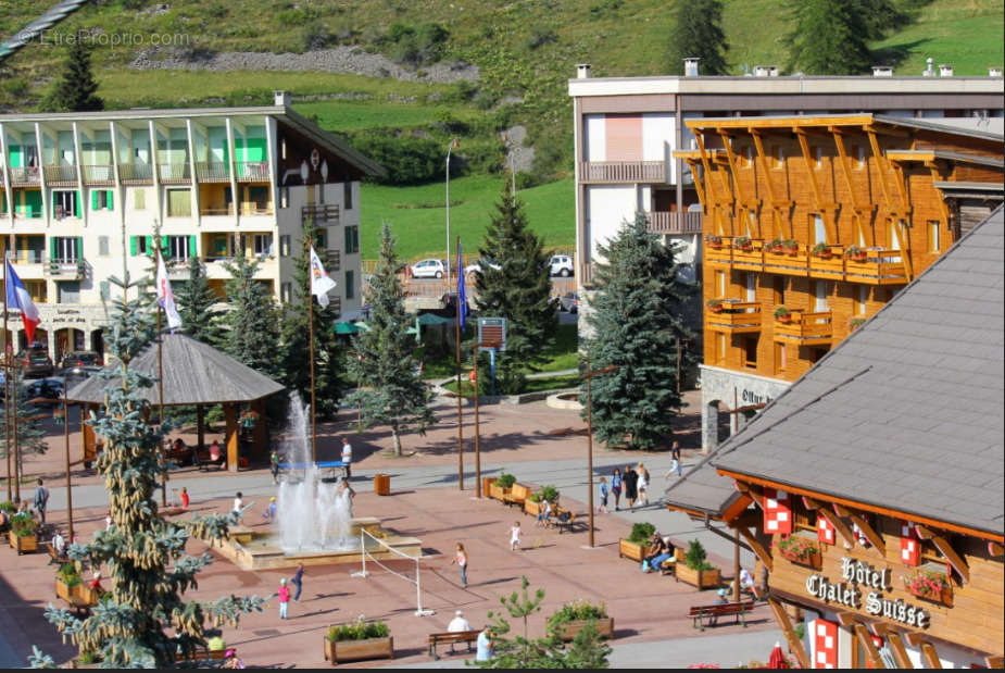 Commerce à DALUIS