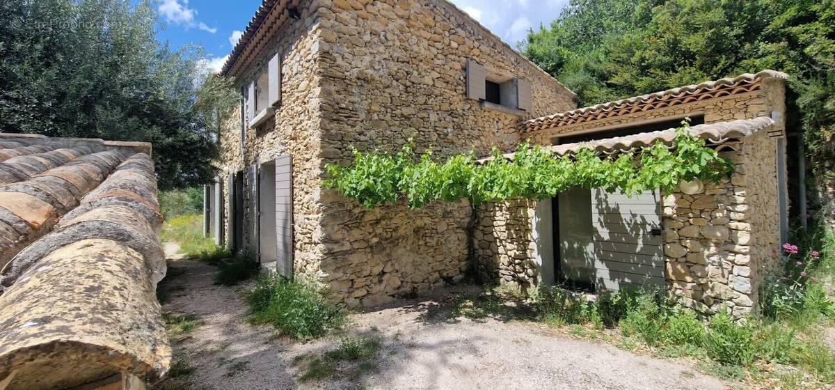 Maison à LE CASTELLET