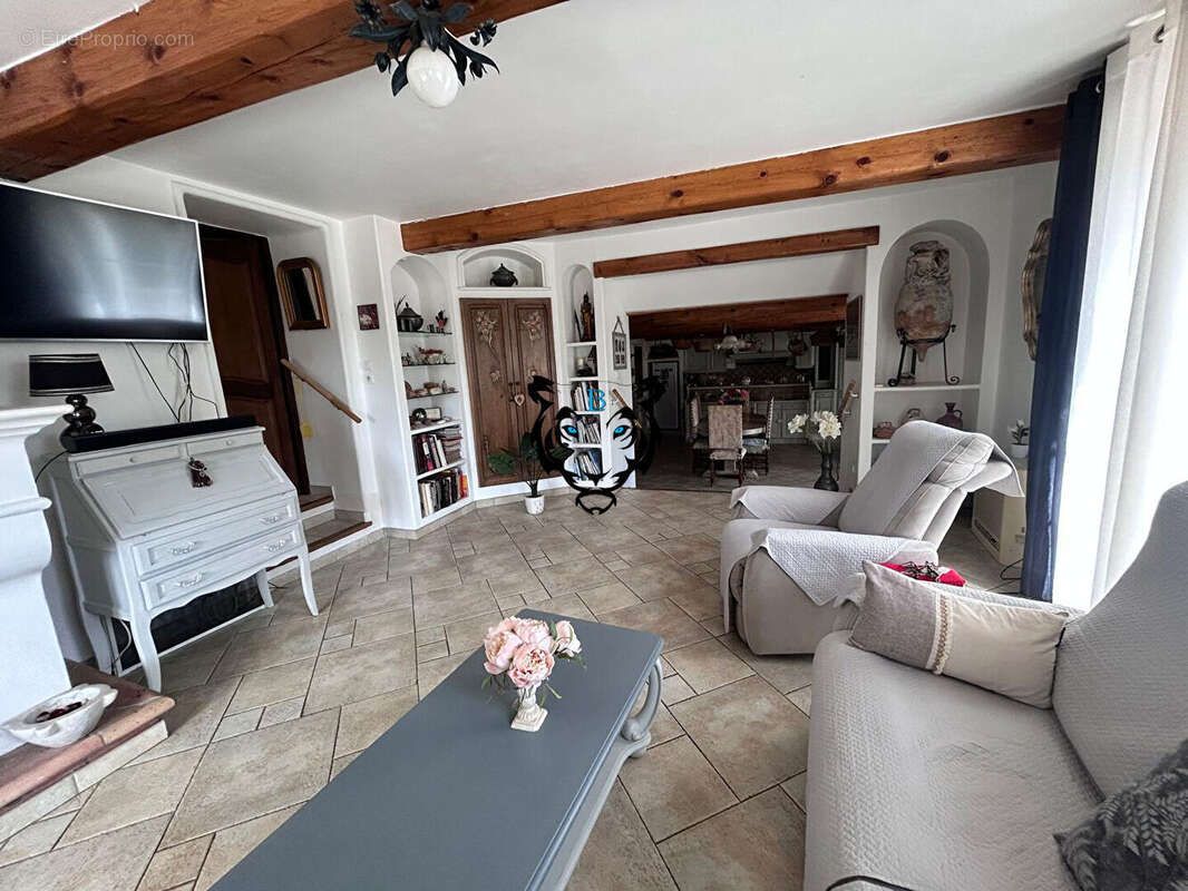 Maison à ROQUEBRUNE-SUR-ARGENS