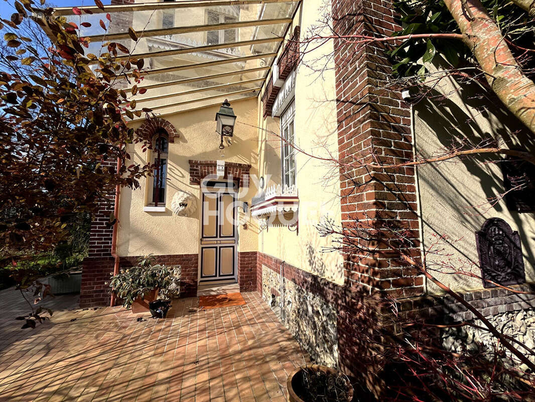 Maison à MALAUNAY
