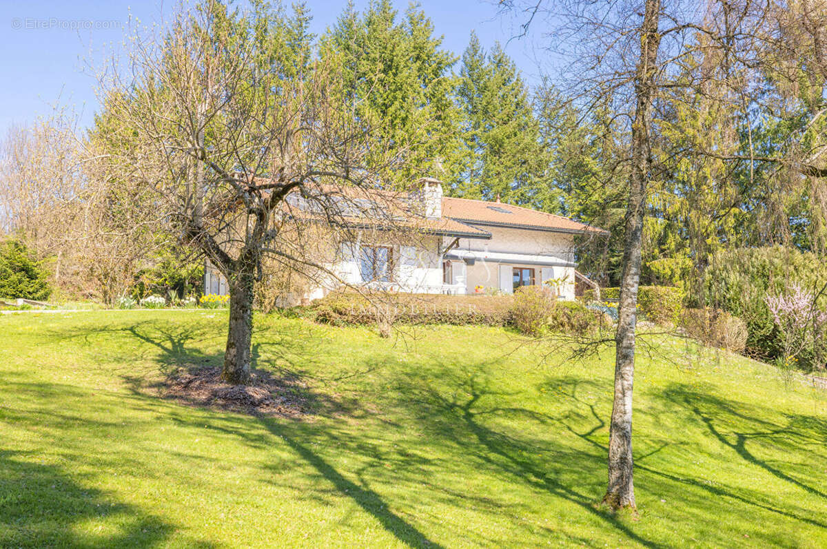 Maison à GROISY