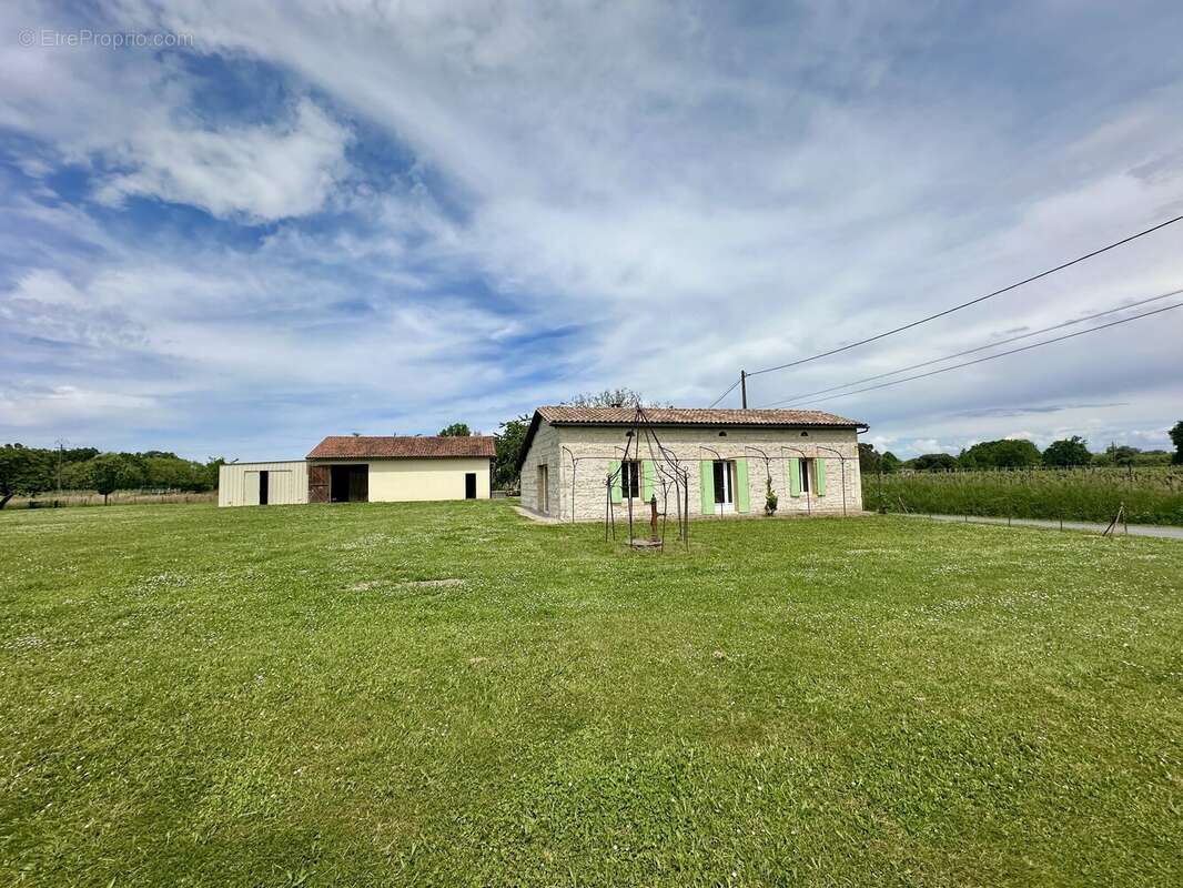 Maison à GARDONNE