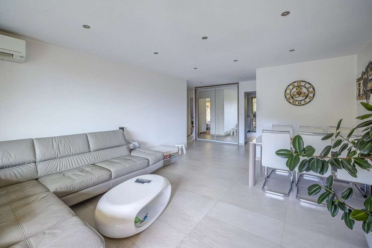 Appartement à VENCE
