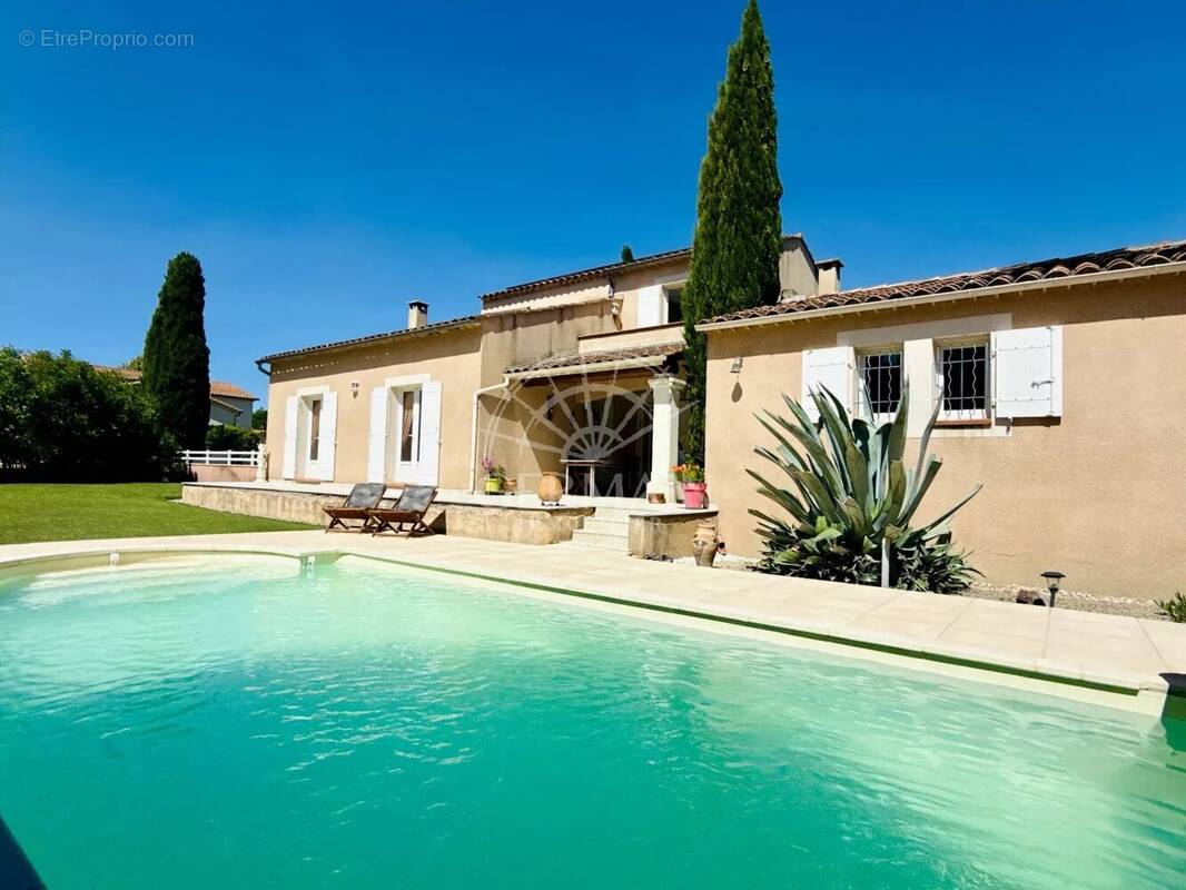 Maison à L&#039;ISLE-SUR-LA-SORGUE