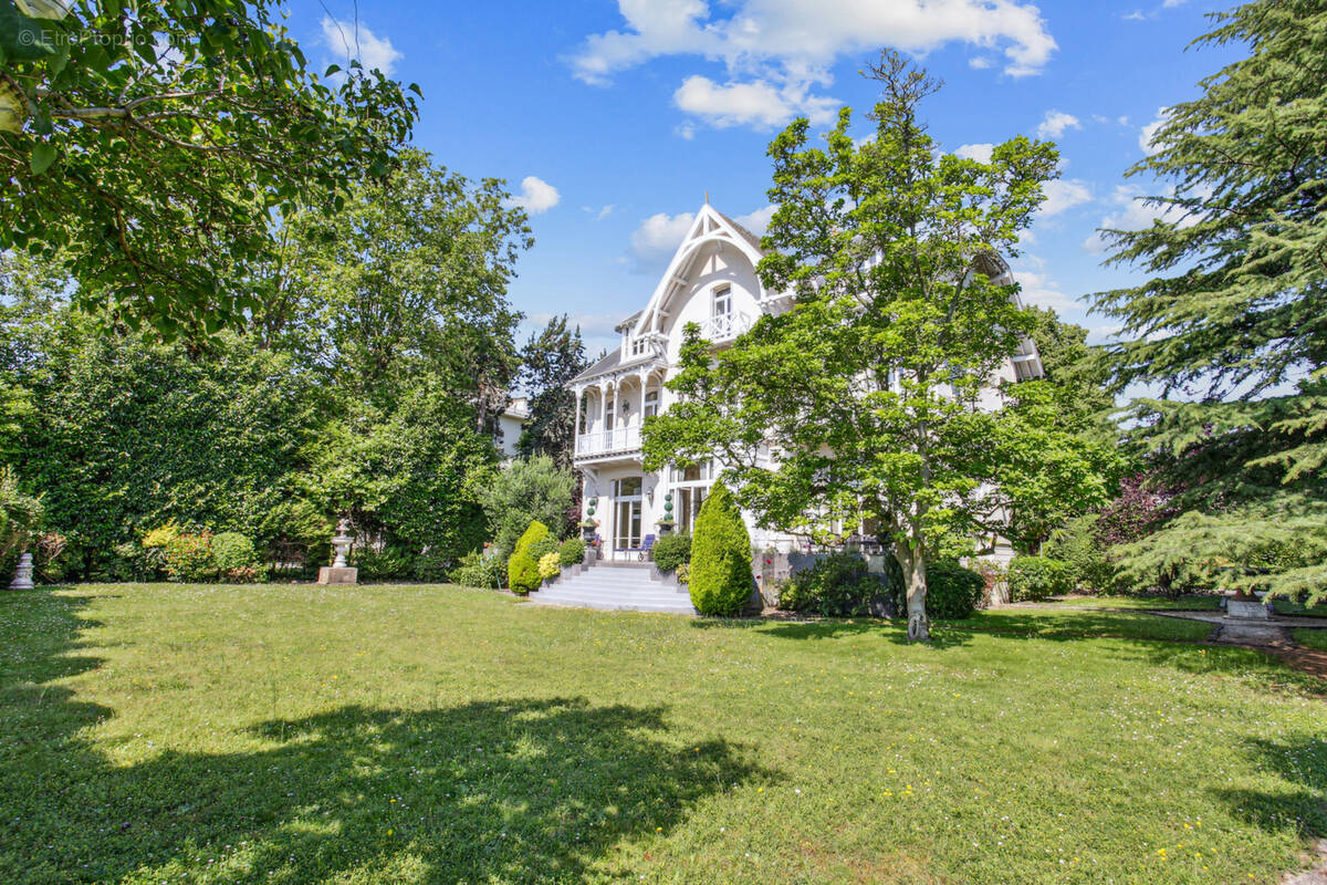 Maison à CROISSY-SUR-SEINE