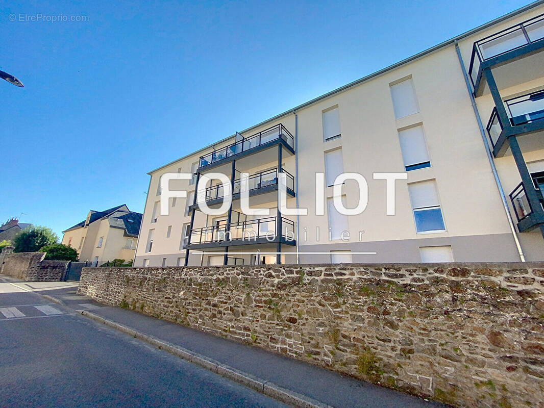 Appartement à FOUGERES