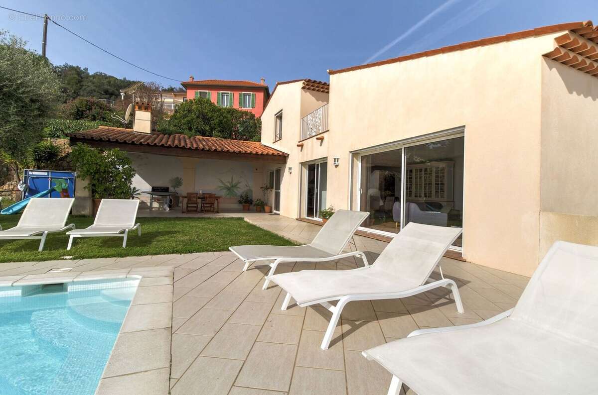 Maison à VALLAURIS