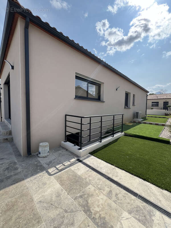 Maison à CRUZY