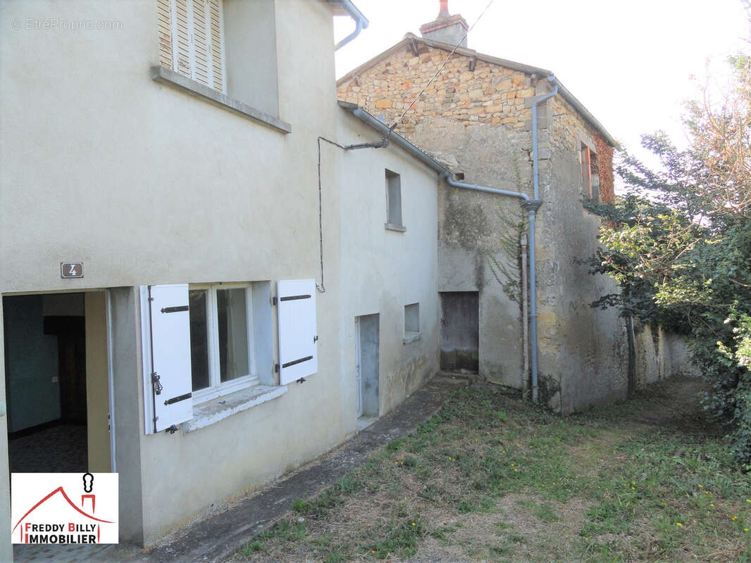 Maison à SAINT-JEAN-DE-THOUARS