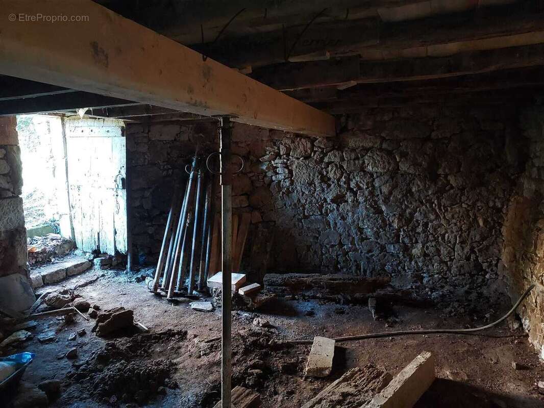 Maison à OBJAT