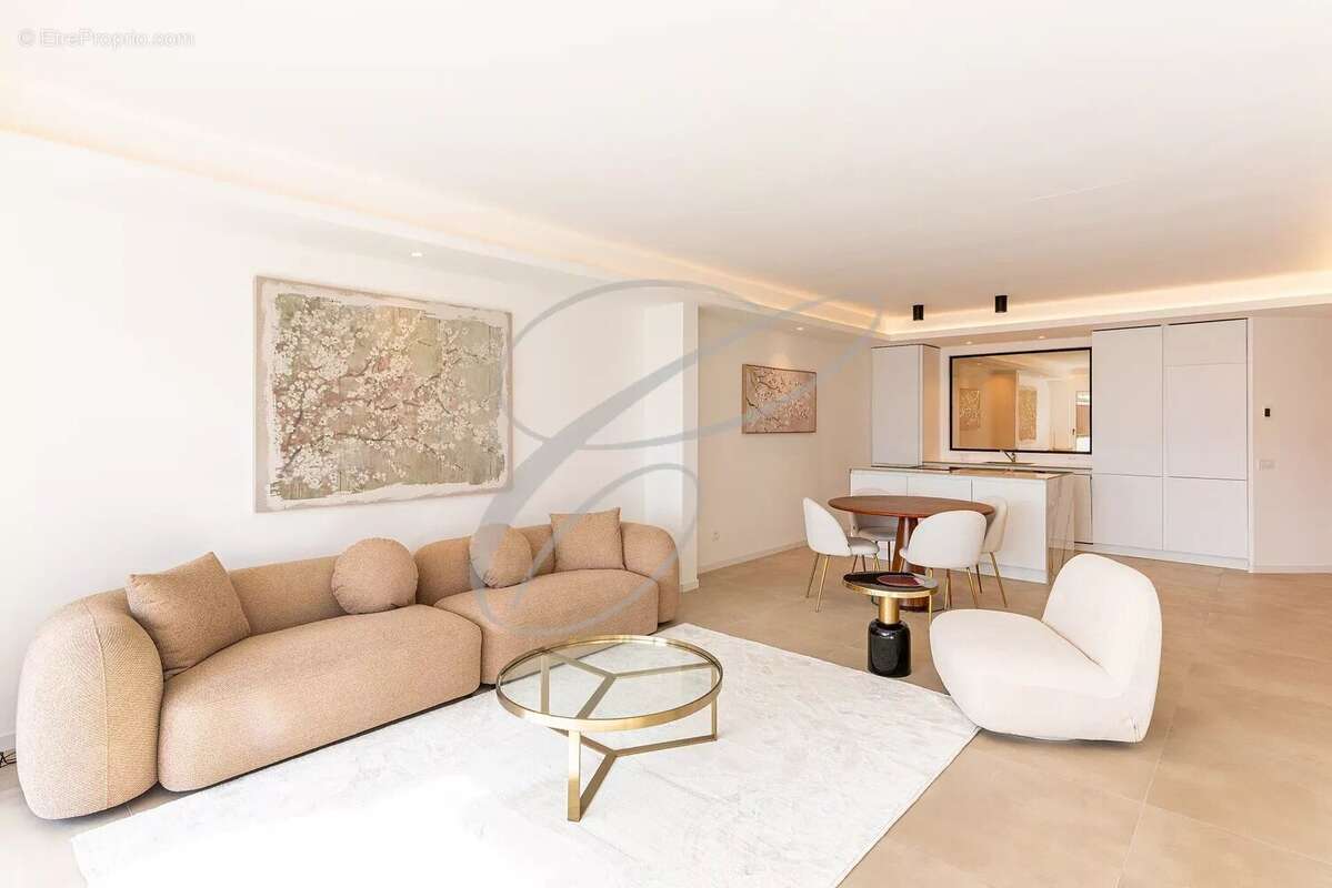 Appartement à ROQUEBRUNE-CAP-MARTIN