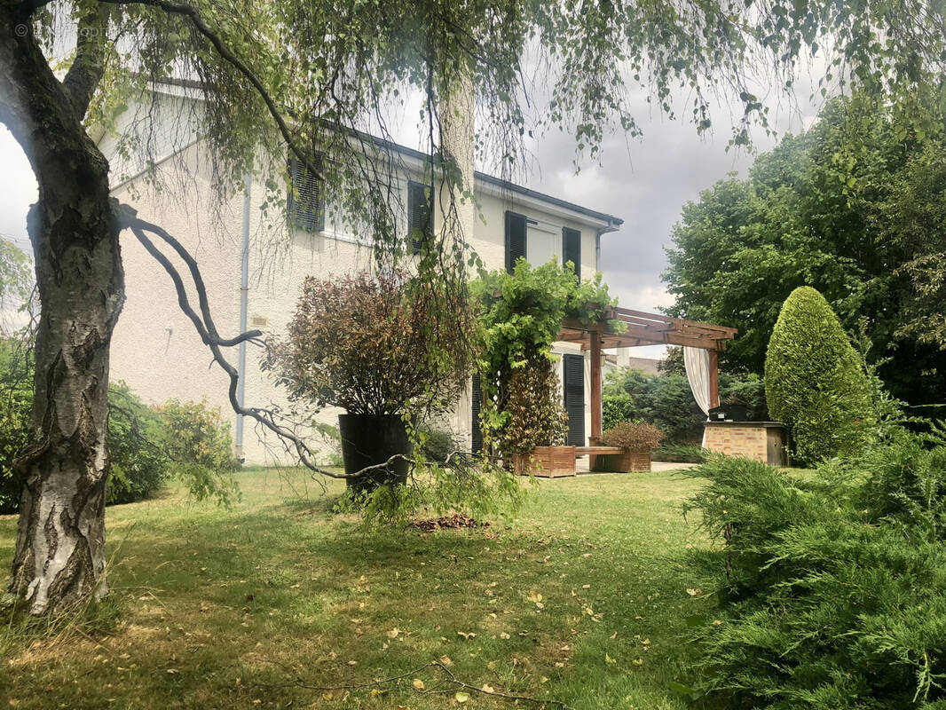 Maison à CLAYE-SOUILLY