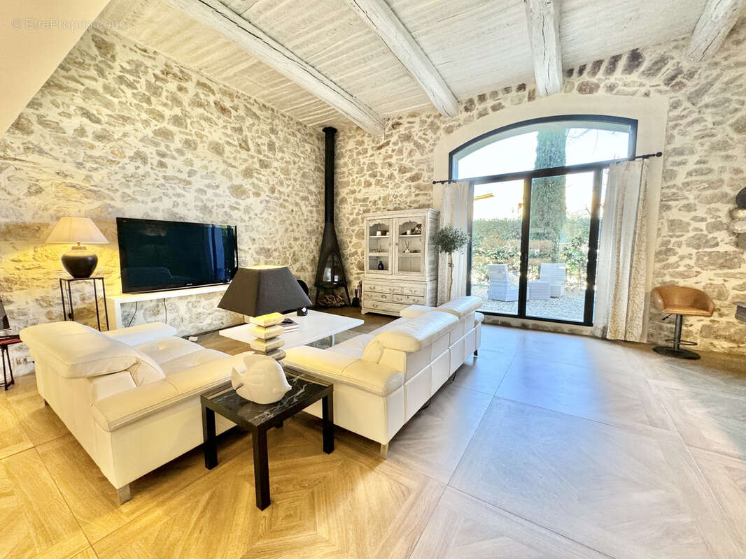 Maison à LORGUES